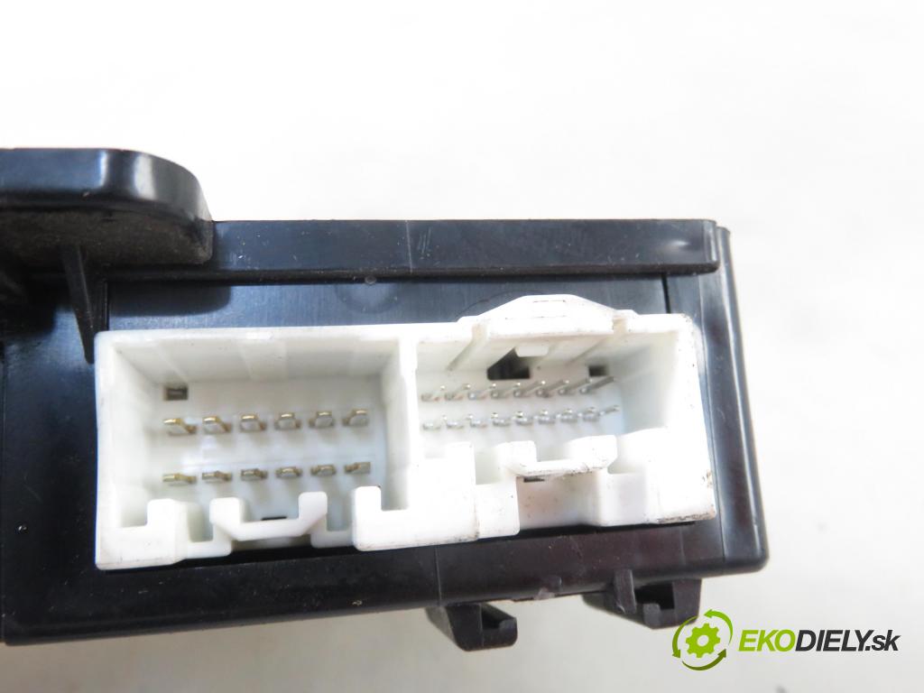 MAZDA 5 (CR19) MINIVAN 2006 81,00 2.0 MZR-CD 110 - RF7J 1998,00 MODUL BSI CD3467560B