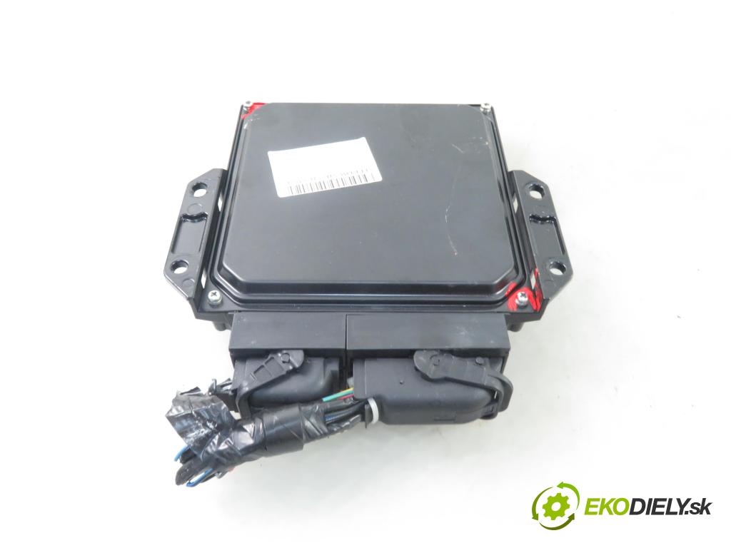 MAZDA 5 (CR19) MINIVAN 2006 81,00 2.0 MZR-CD 110 - RF7J 1998,00 Riadiaca jednotka Motor 2758006458 ; RF7N18881L