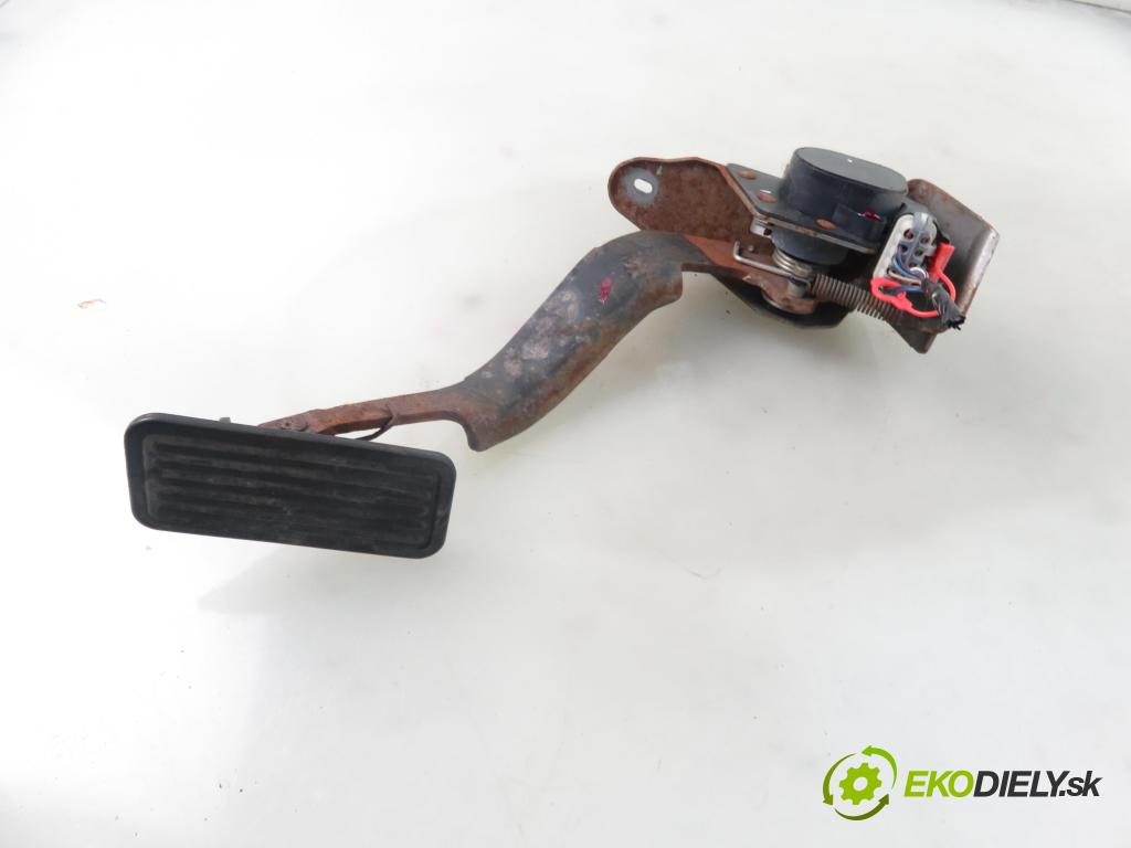 HUMMER HUMMER H2 SUV 2005 249,00 6.0 AWD - LQ4 5967,00 Potenciometer plynu  (Pedále)