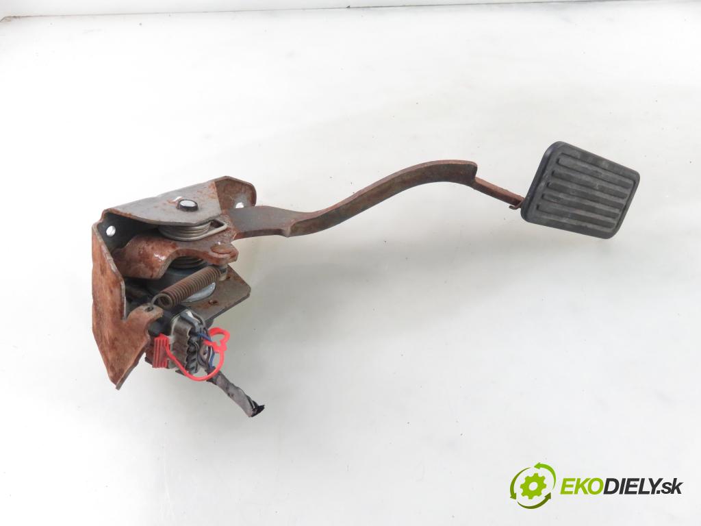 HUMMER HUMMER H2 SUV 2005 249,00 6.0 AWD - LQ4 5967,00 Potenciometer plynu  (Pedále)