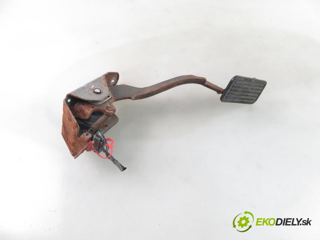 HUMMER HUMMER H2 SUV 2005 249,00 6.0 AWD - LQ4 5967,00 Potenciometer plynu  (Pedále)