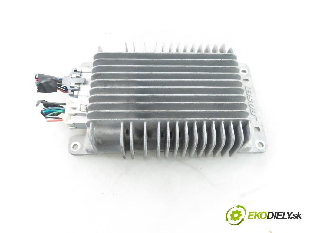 HUMMER HUMMER H2 SUV 2005 249,00 6.0 AWD - LQ4 5967,00 Zosilňovač 15113803 (Zosilňovače)