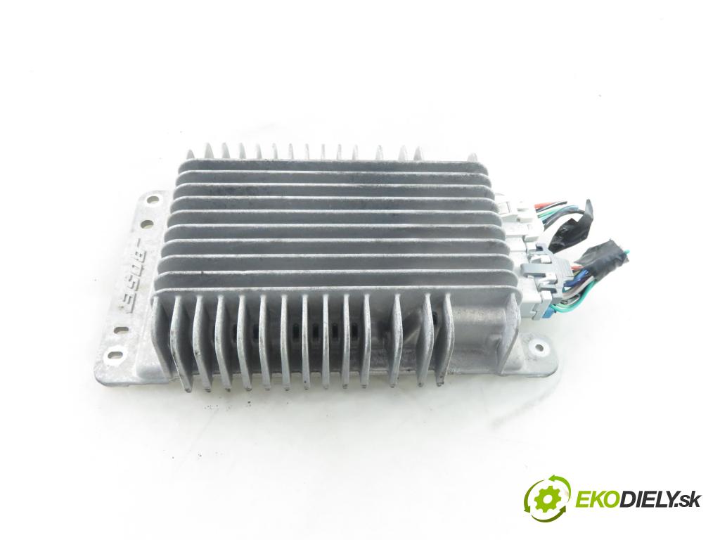 HUMMER HUMMER H2 SUV 2005 249,00 6.0 AWD - LQ4 5967,00 Zosilňovač 15113803 (Zosilňovače)