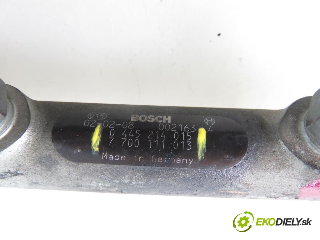 VOLVO V40 Kombi (645) KOMBI 2001 85,00 1.9 DI 116 - D 4192 T3 1870,00 Lišta vstrekovacia 7700111013 ; 0445214015 ; 0281002522 (Vstrekovacie lišty)