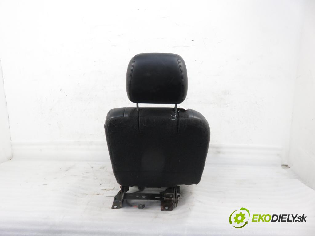 HUMMER HUMMER H2 SUV 2005 249,00 6.0 AWD - LQ4 5967,00 Sedadlo 3 rad pravy