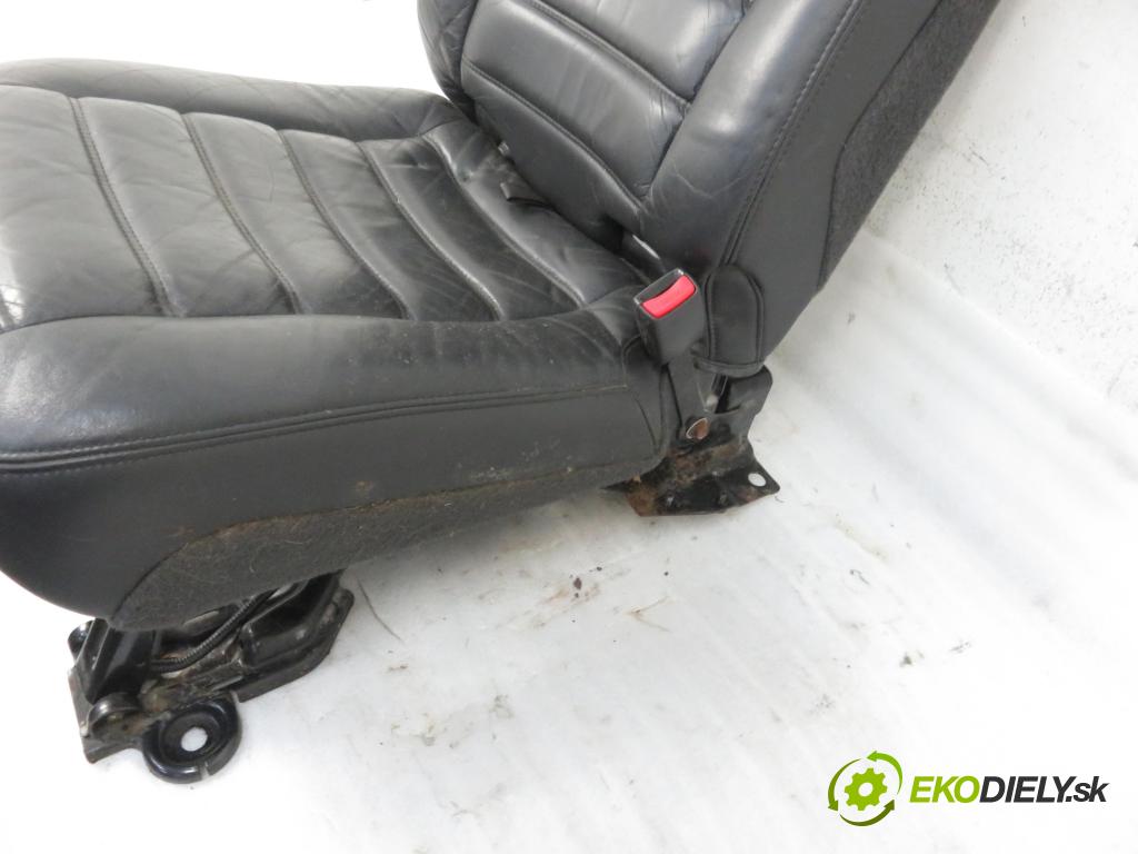 HUMMER HUMMER H2 SUV 2005 249,00 6.0 AWD - LQ4 5967,00 Sedadlo 3 rad pravy
