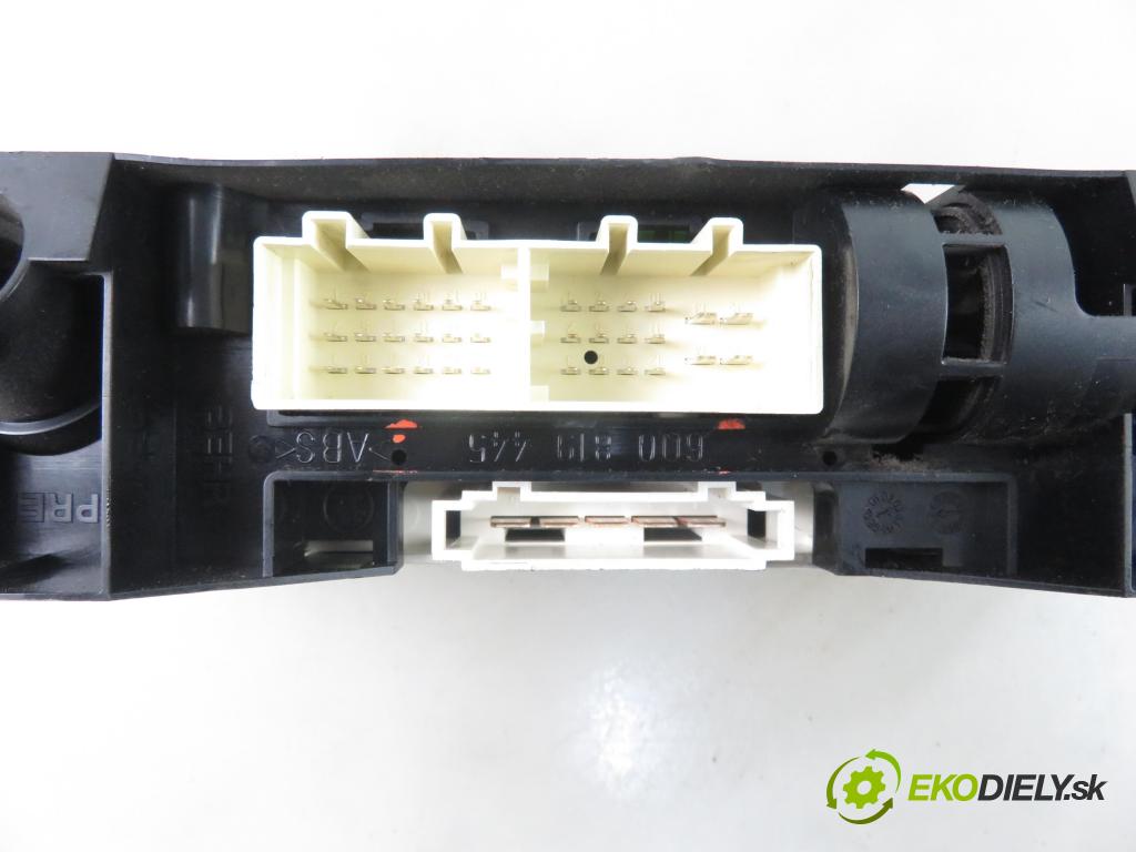 VW POLO (9N_) HB 2003 40,00 1.2 6V 54 - AWY 1198,00 Panel kúrenia 6Q0819445