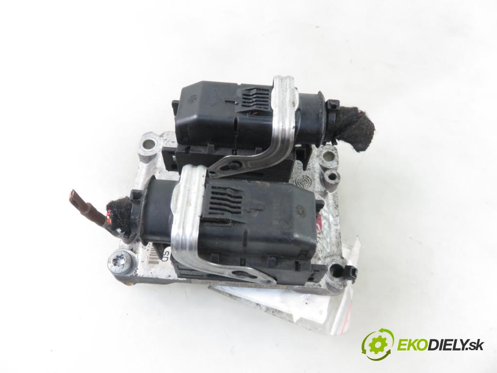 OPEL CORSA C (X01) HB 2003 55,00 1.2 16V 75 - Z 12 XE 1199,00 Riadiaca jednotka Motor 55350552