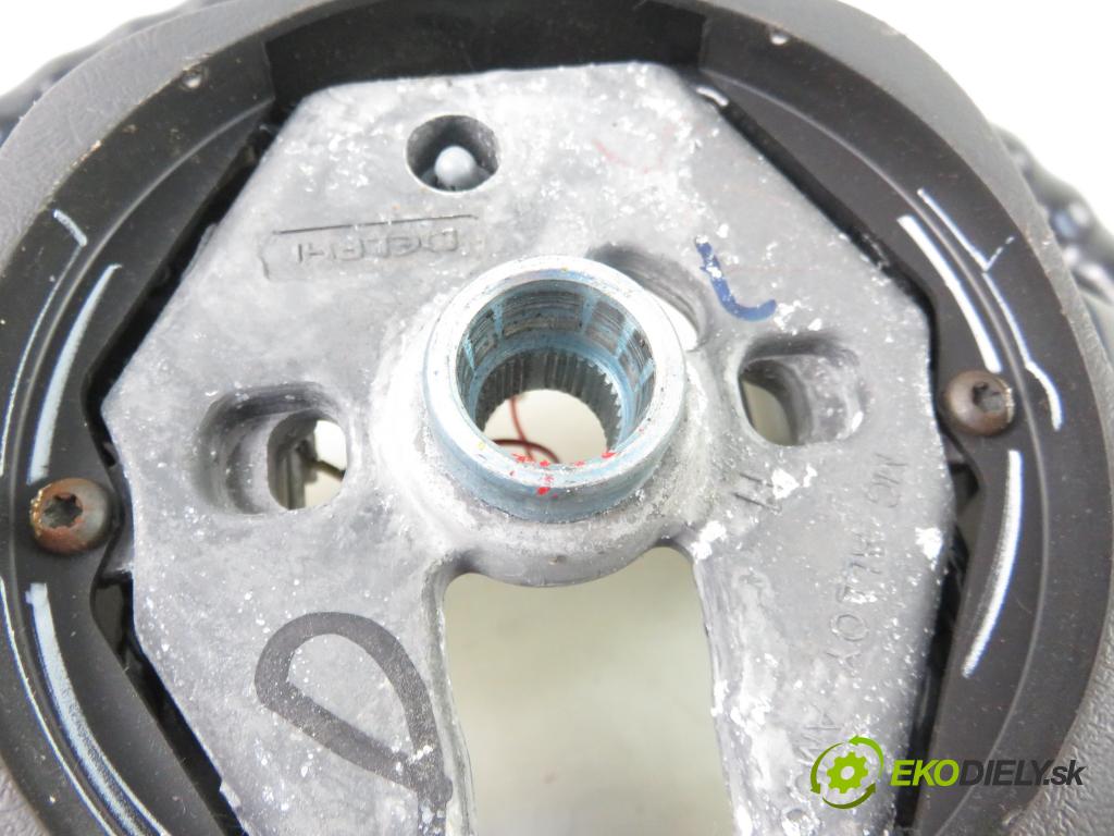 HUMMER HUMMER H2 SUV 2005 249,00 6.0 AWD - LQ4 5967,00 Volant 10364488 (Volanty)