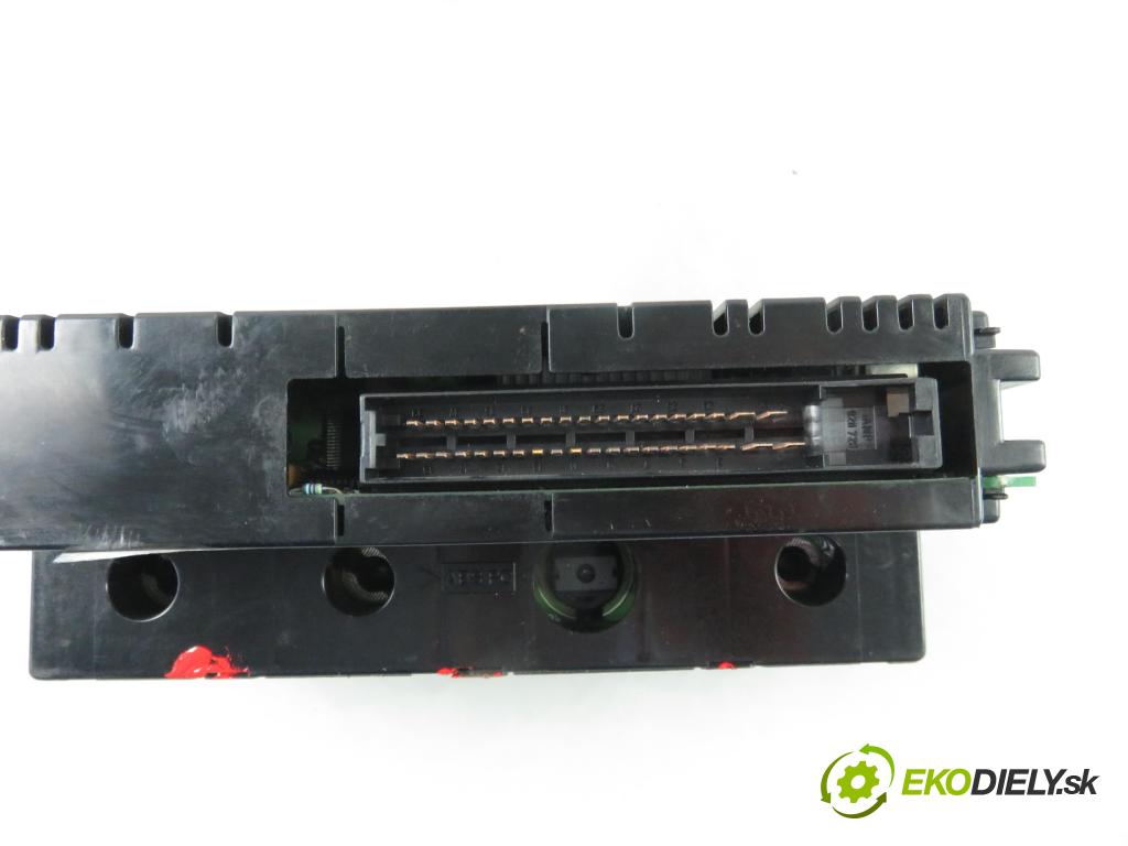 SAAB 900 II LIFTBACK 1995 136,00 2.0 -16 Turbo 185 - B204L 1985,00 Panel kúrenia KLIMATRONIK 4230595C ; 4367215