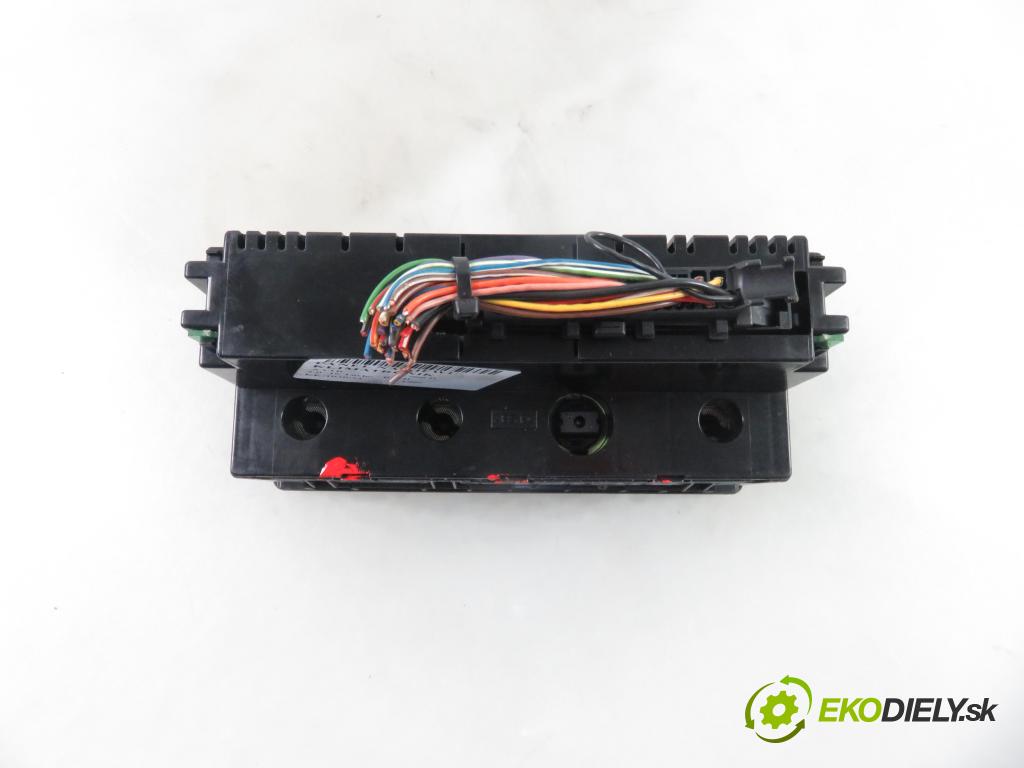 SAAB 900 II LIFTBACK 1995 136,00 2.0 -16 Turbo 185 - B204L 1985,00 Panel kúrenia KLIMATRONIK 4230595C ; 4367215