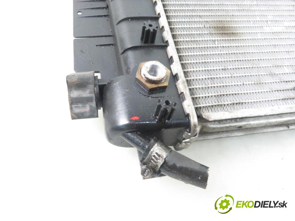 SAAB 900 II LIFTBACK 1995 136,00 2.0 -16 Turbo 185 - B204L 1985,00 chladič vody 64034A