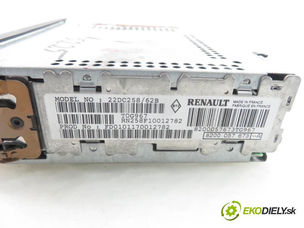 RENAULT CLIO II (BB_, CB_) HB 2001 55,00 1.2 16V (BB05, BB0W, BB11, BB27, BB2T, BB2U, BB2V, 1149,00 RADIO CD Modul 8200057673A