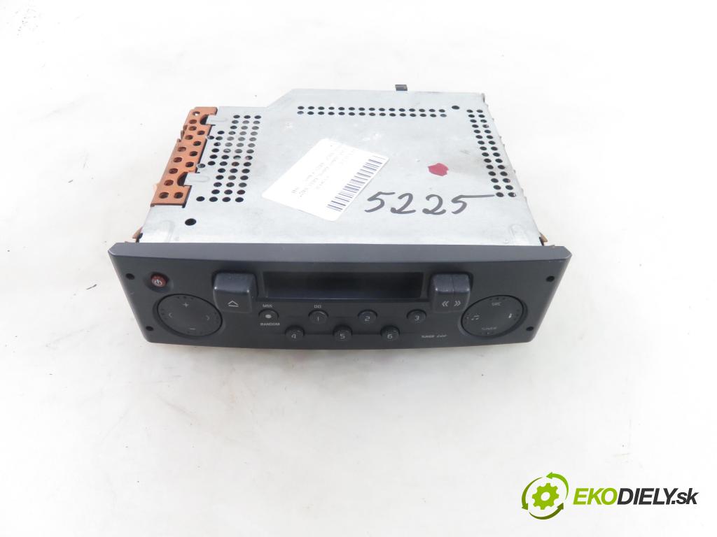 RENAULT CLIO II (BB_, CB_) HB 2001 55,00 1.2 16V (BB05, BB0W, BB11, BB27, BB2T, BB2U, BB2V, 1149,00 RADIO CD Modul 8200057673A