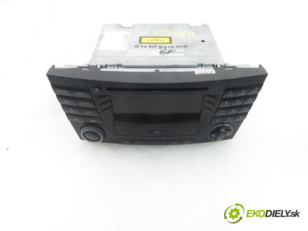 MERCEDES-BENZ KLASA E (W211) SEDAN 2002 130,00 E 270 CDI 177 - OM 647.961 2685,00 RADIO CD Modul 2118201079