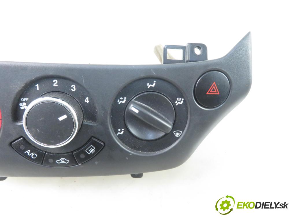 CHEVROLET AVEO / KALOS liftback (T250, T255) HB 2011 55,00 1.2 S-TEC II - B12D1 1206,00 Panel kúrenia KLIMATIZACE: 