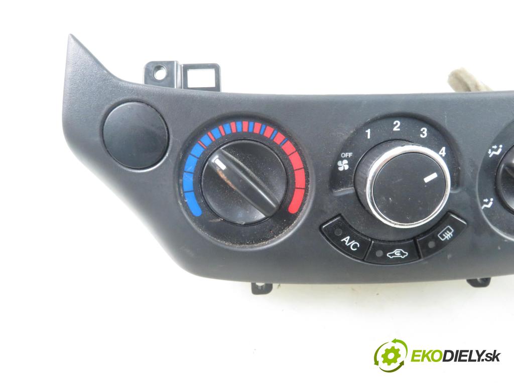 CHEVROLET AVEO / KALOS liftback (T250, T255) HB 2011 55,00 1.2 S-TEC II - B12D1 1206,00 Panel kúrenia KLIMATIZACE: