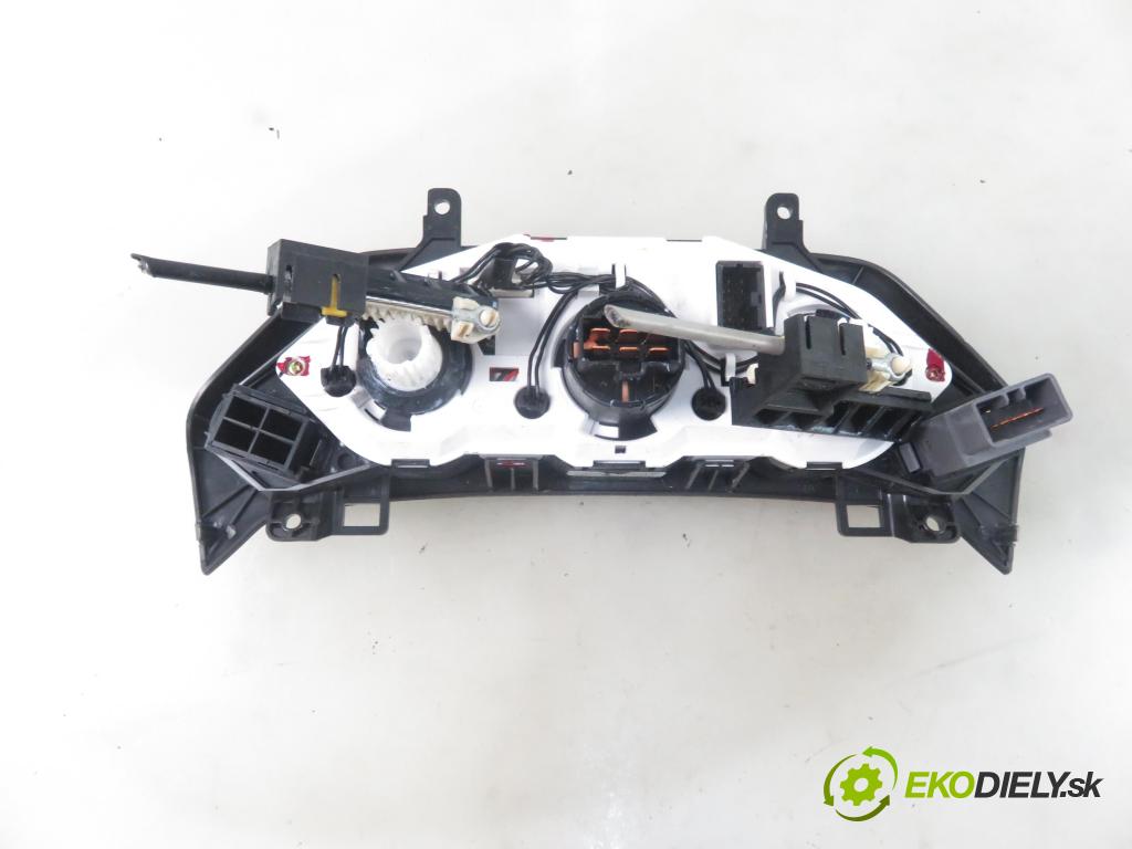 CHEVROLET AVEO / KALOS liftback (T250, T255) HB 2011 55,00 1.2 S-TEC II - B12D1 1206,00 Panel kúrenia KLIMATIZACE: