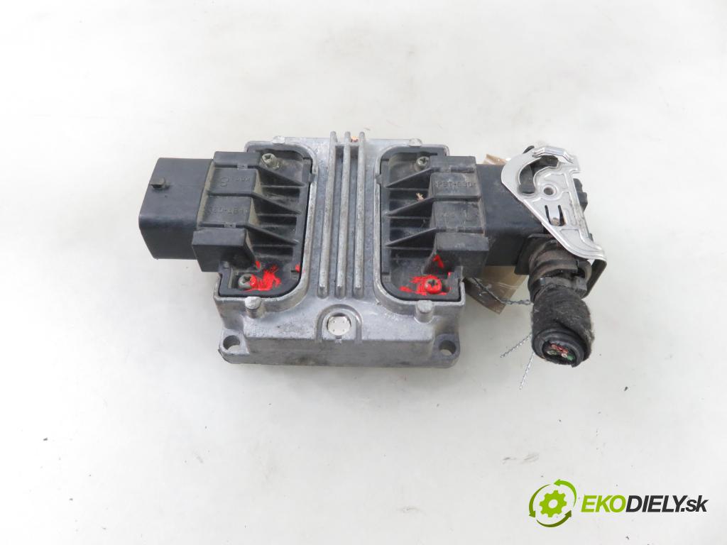 OPEL VECTRA C (Z02) SEDAN 2002 86,00 2.2 DTI 16V 117 - Y 22 DTR 2172,00 Riadiaca jednotka prevodovky 09186187