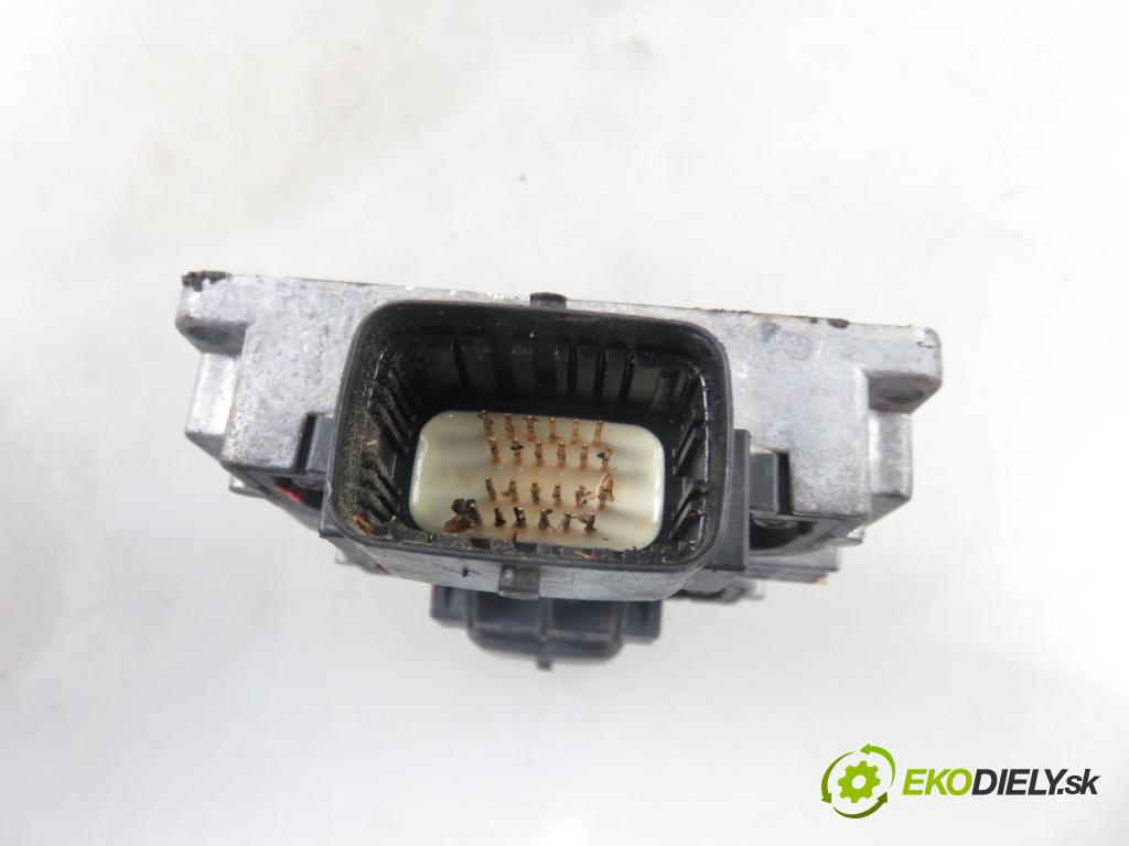 OPEL VECTRA C (Z02) SEDAN 2002 86,00 2.2 DTI 16V 117 - Y 22 DTR 2172,00 Riadiaca jednotka prevodovky 09186187