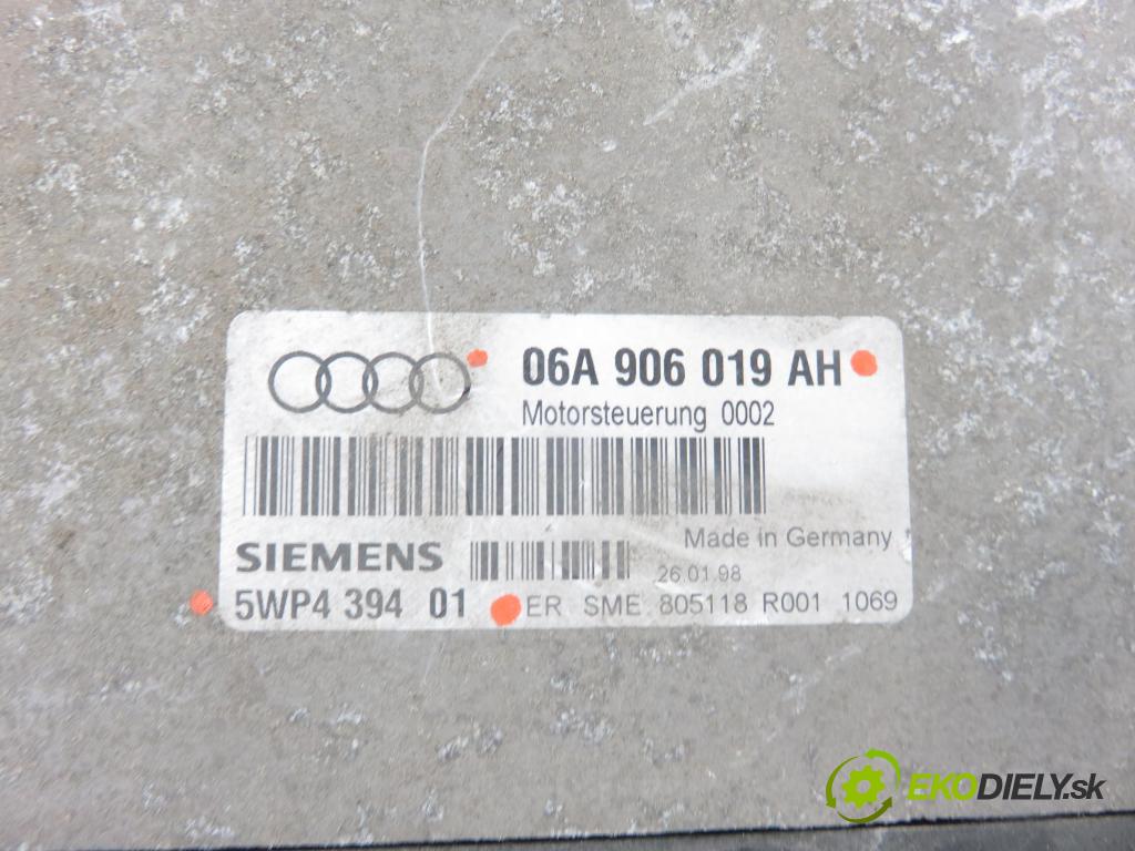 AUDI A3 (8L1) HB 1997 74,00 1.6 - AKL 1595,00 Riadiaca jednotka Motor 06A906019AH ; 5WP439401