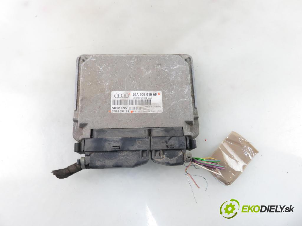 AUDI A3 (8L1) HB 1997 74,00 1.6 - AKL 1595,00 Riadiaca jednotka Motor 06A906019AH ; 5WP439401