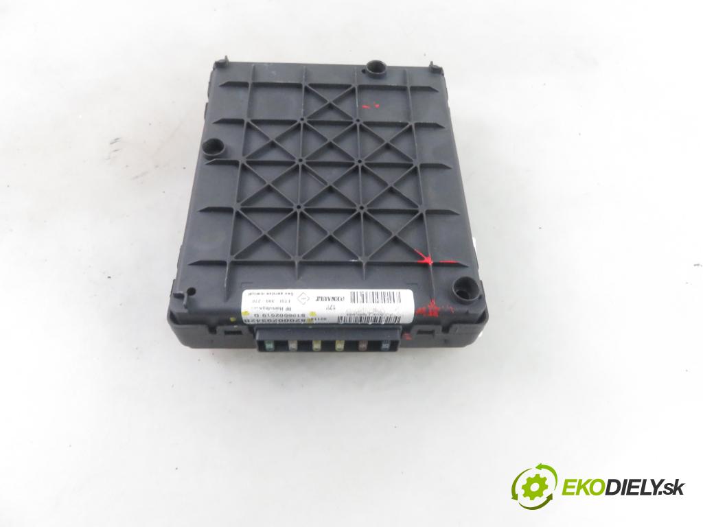 RENAULT SCENIC I (JA0/1_) MINIVAN 2003 102,00 2.0 16V 139 - F4R 746 1998,00 MODUL BSI 8200029342B ; S108502610G