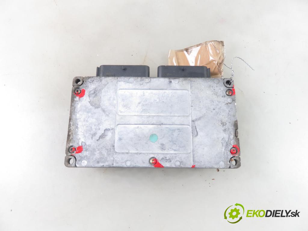 RENAULT SCENIC I (JA0/1_) MINIVAN 2003 102,00 2.0 16V 139 - F4R 746 1998,00 Riadiaca jednotka prevodovky 8200247942 ; 8200038888 ; S118057006C