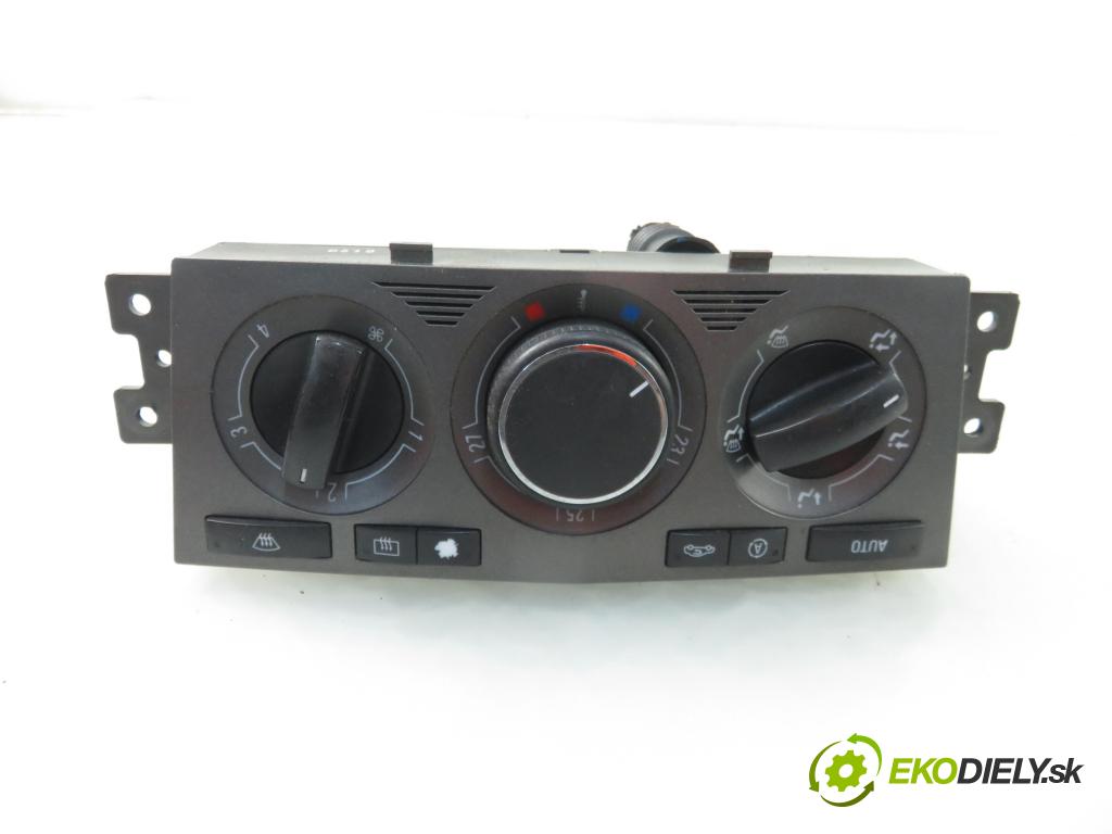 OPEL ANTARA A (L07) SUV 2007 110,00 2.0 CDTI 4x4 - Z 20 DMH 1991,00 Panel kúrenia KLIMATIZACE: 96827394