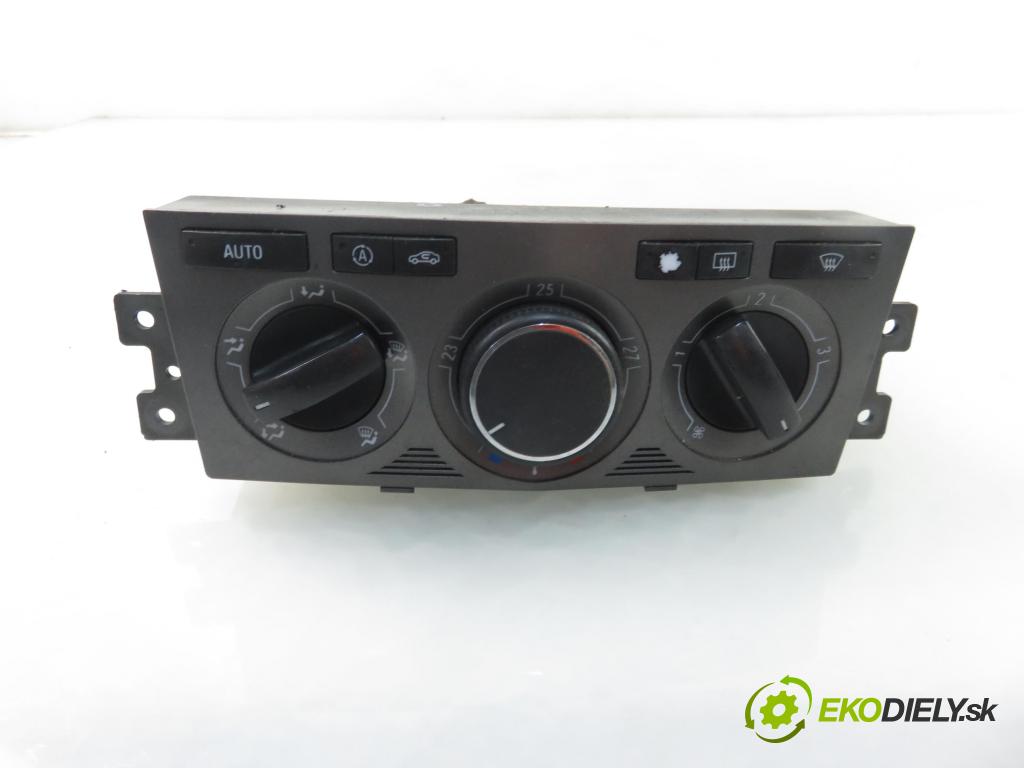 OPEL ANTARA A (L07) SUV 2007 110,00 2.0 CDTI 4x4 - Z 20 DMH 1991,00 Panel kúrenia KLIMATIZACE: 96827394