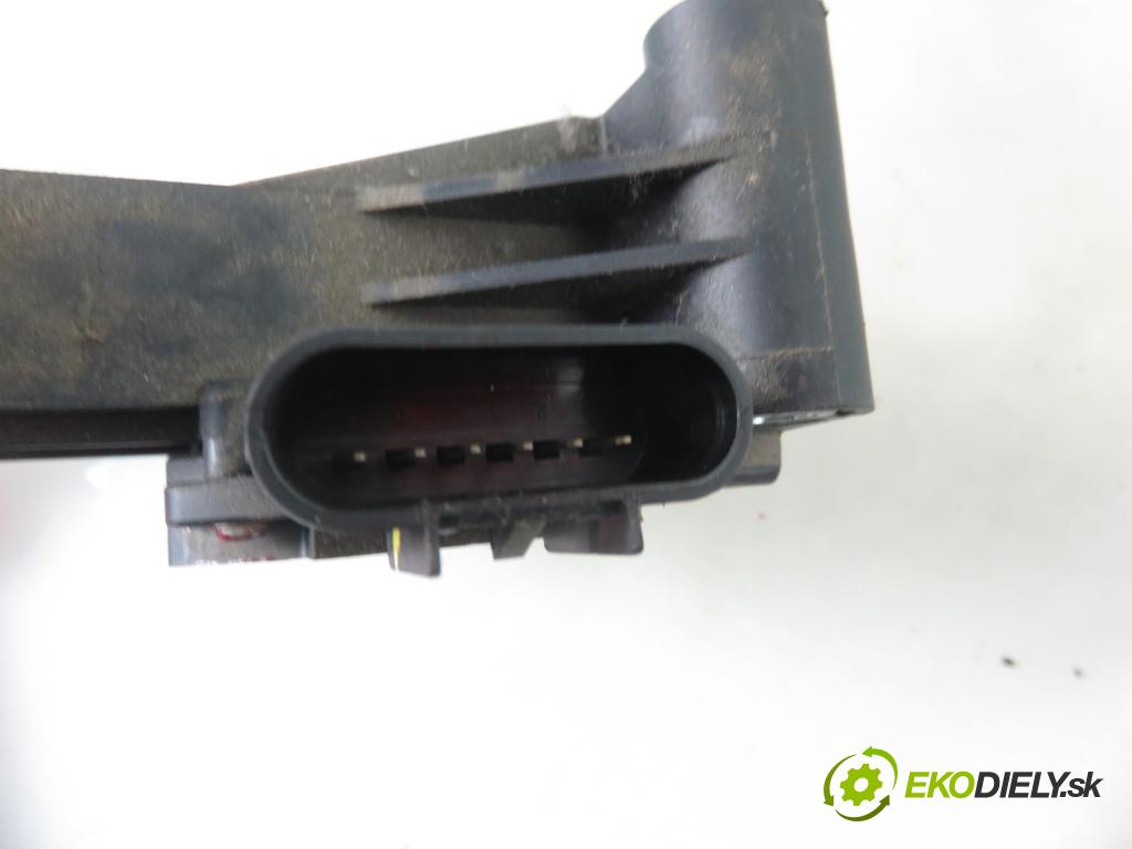 OPEL ANTARA A (L07) SUV 2007 110,00 2.0 CDTI 4x4 - Z 20 DMH 1991,00 Potenciometer plynu 96625893 (Pedále)