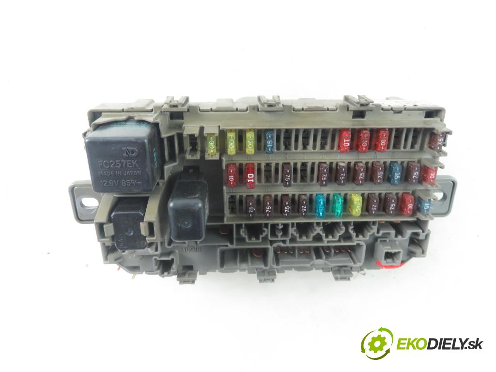 HONDA CIVIC VI Hatchback (EJ, EK) HB 1998 84,00 1.5 i (EK3) - D15Z6 1493,00 MODUL BSI 38600S04G1