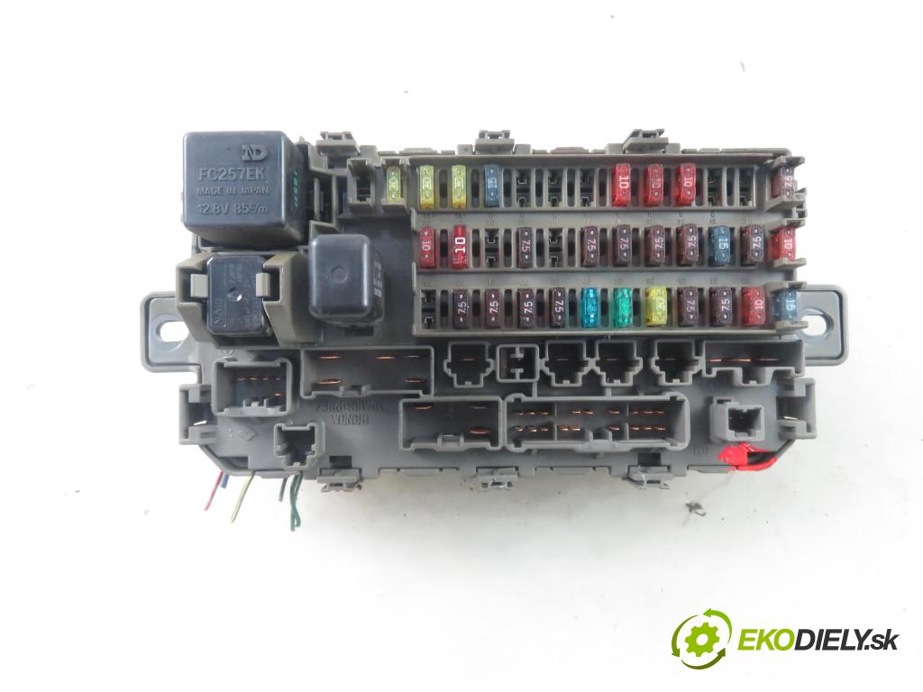 HONDA CIVIC VI Hatchback (EJ, EK) HB 1998 84,00 1.5 i (EK3) - D15Z6 1493,00 MODUL BSI 38600S04G1