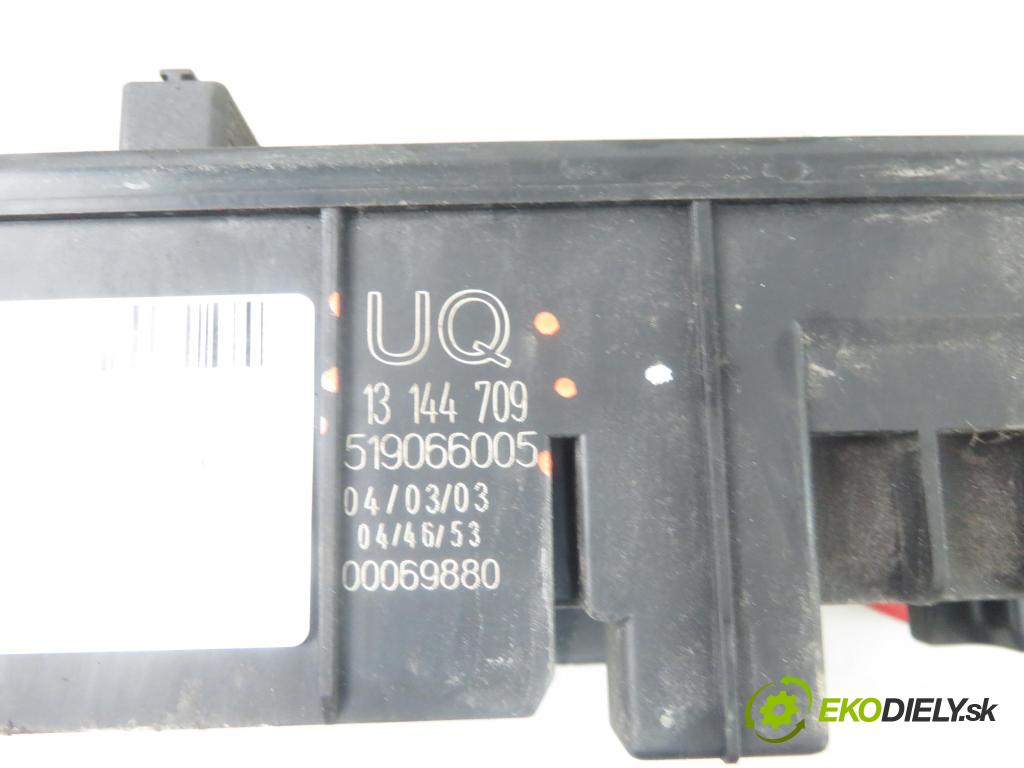 OPEL VECTRA C (Z02) SEDAN 2003 74,00 2.0 DTI 16V 101 - Y 20 DTH 1995,00 MODUL BSI 13144709UQ ; 519066005