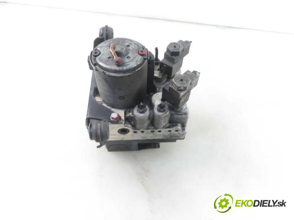 AUDI A4 (8D2, B5) SEDAN 1996 128,00 2.8 quattro - AAH 2771,00 Pumpa ABS 0265218021 ; 8D0614111E (Pumpy ABS)