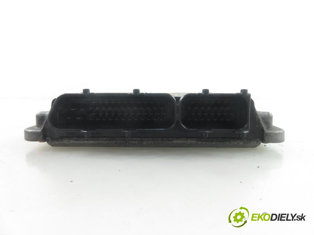 VW GOLF IV (1J1) HB 1999 81,00 1.9 TDI 110 - ASV 1896,00 Riadiaca jednotka Motor 038906018BM ; 0281001846