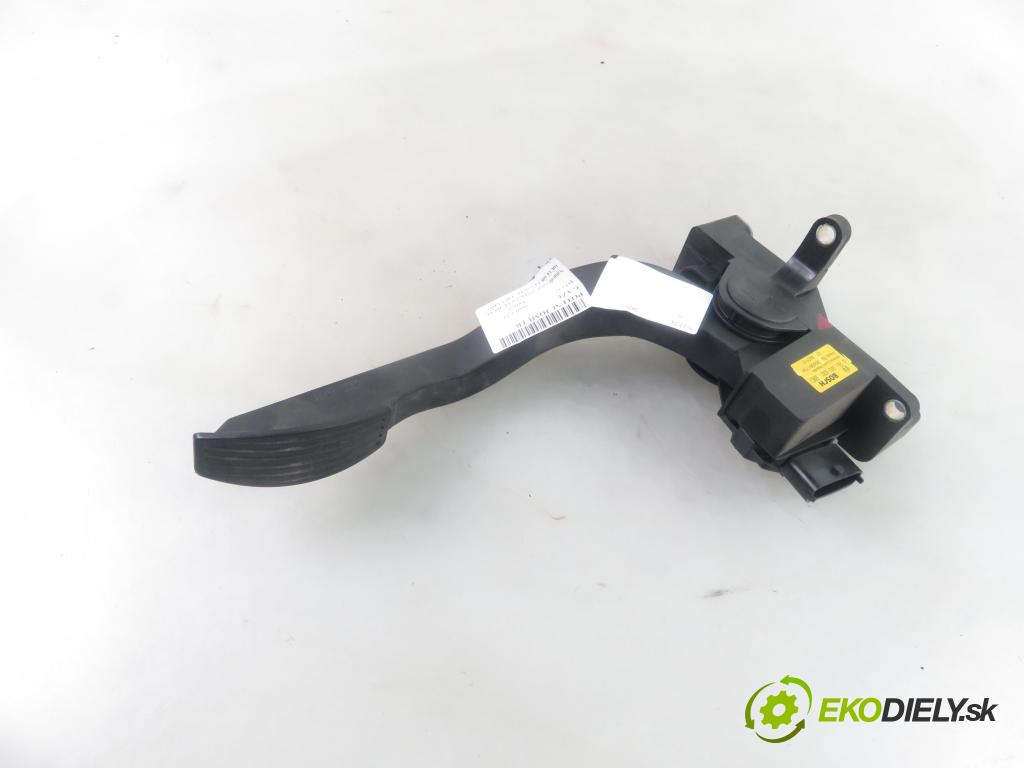 IVECO DAILY VI Furgon FURGON 2020 100,00 3.0 NaturalPower 136 - F1CFA401C 2998,00 Potenciometer plynu 504061734 ; 0281002632 ; F01C050007 (Pedále)