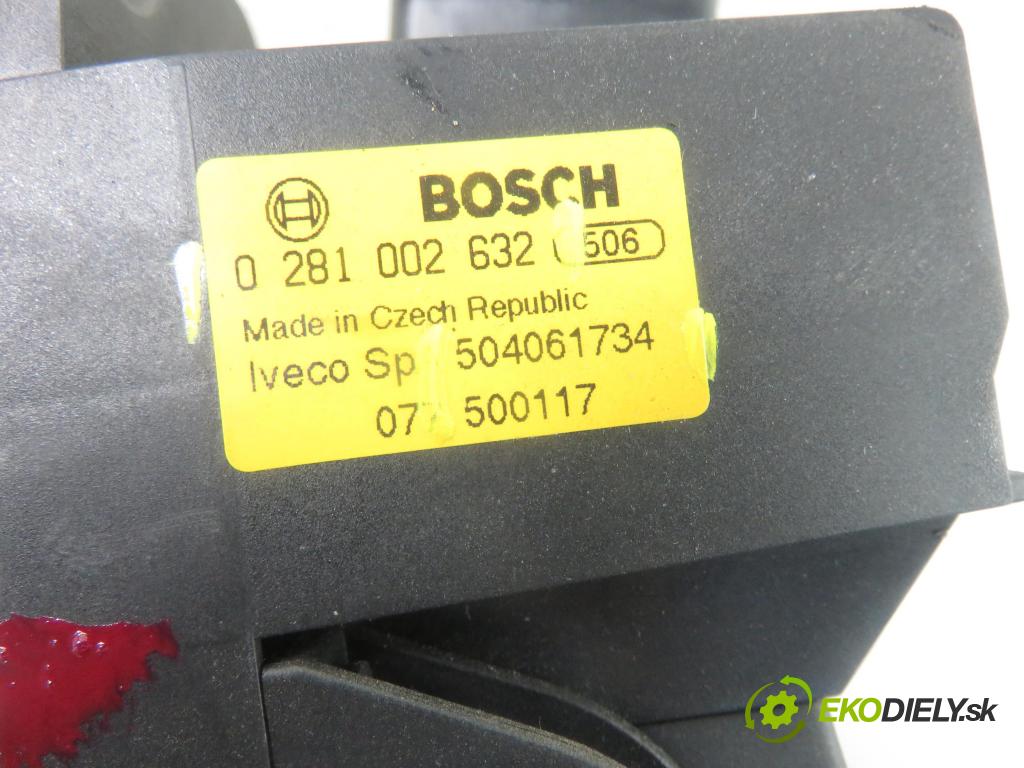 IVECO DAILY VI Furgon FURGON 2020 100,00 3.0 NaturalPower 136 - F1CFA401C 2998,00 Potenciometer plynu 504061734 ; 0281002632 ; F01C050007 (Pedále)
