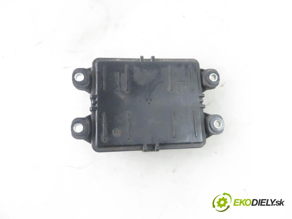 IVECO DAILY VI Furgon FURGON 2020 100,00 3.0 NaturalPower 136 - F1CFA401C 2998,00 Riadiaca jednotka ťažného oka 05801479495