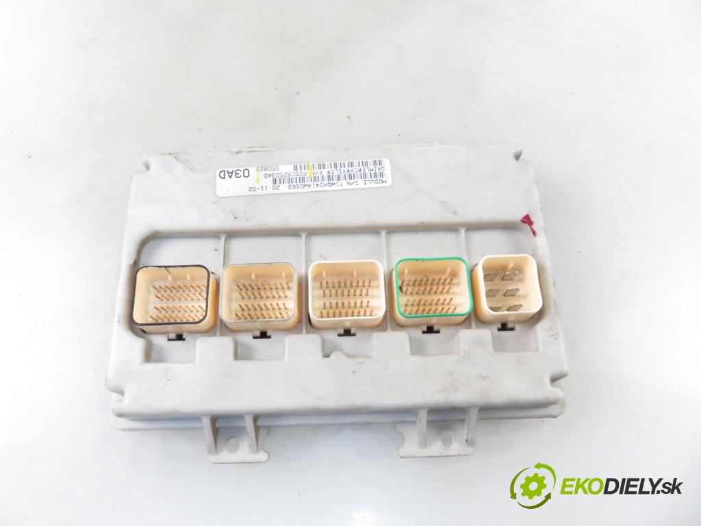 CHRYSLER VOYAGER IV (RG, RS) MINIVAN 2004 105,00 2.5 CRD 143 - ENJ 2499,00 MODUL komfortu P05082503AD
