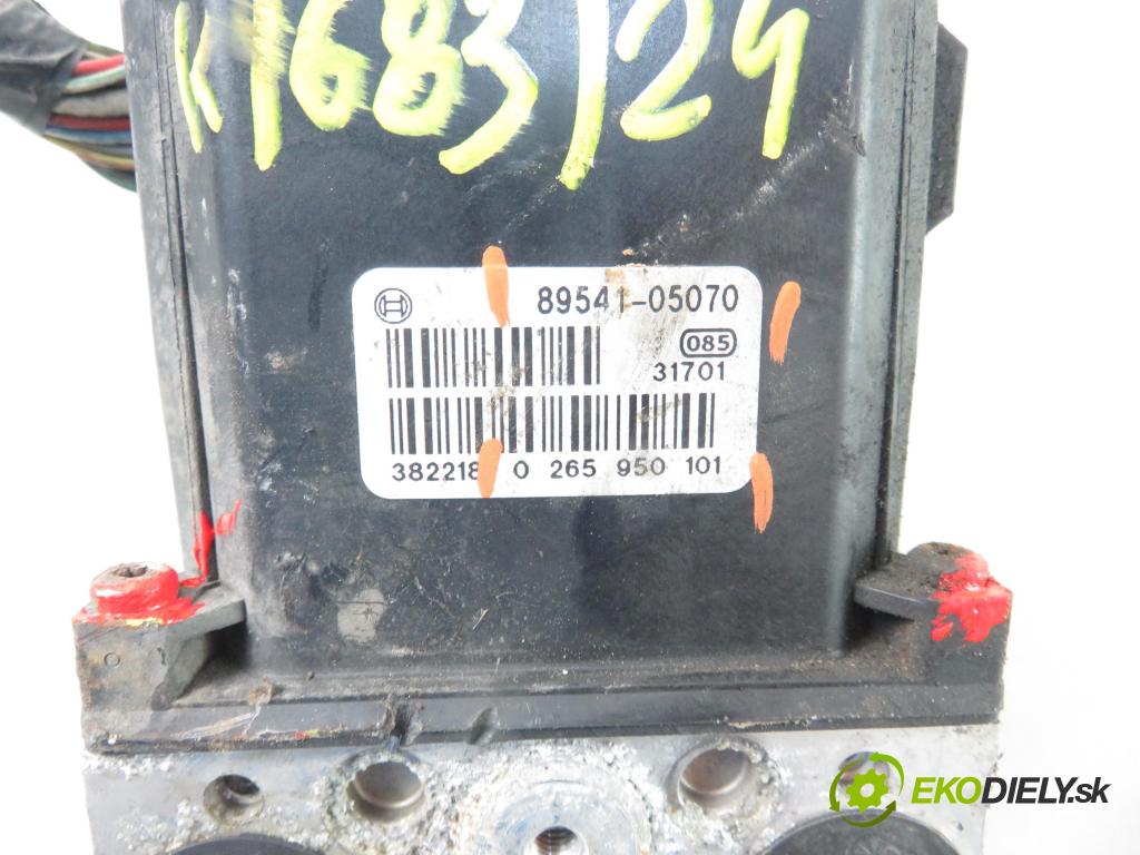 TOYOTA AVENSIS Kombi (_T25_) KOMBI 2003 85,00 2.0 D-4D 116 - 1CD-FTV 1995,00 Pumpa ABS 0265950101 ; 8954105070 (Pumpy ABS)