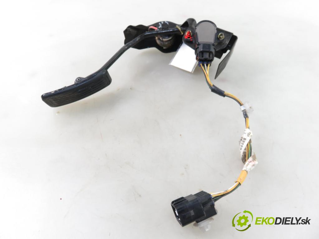 TOYOTA AVENSIS Kombi (_T25_) KOMBI 2003 85,00 2.0 D-4D 116 - 1CD-FTV 1995,00 Potenciometer plynu 8928147010 ; 1983003010 (Pedále)