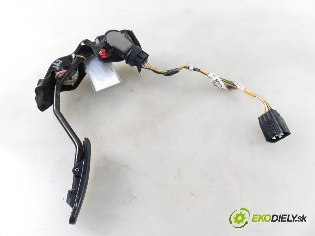 TOYOTA AVENSIS Kombi (_T25_) KOMBI 2003 85,00 2.0 D-4D 116 - 1CD-FTV 1995,00 Potenciometer plynu 8928147010 ; 1983003010 (Pedále)