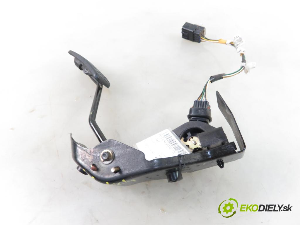 TOYOTA AVENSIS Kombi (_T25_) KOMBI 2003 85,00 2.0 D-4D 116 - 1CD-FTV 1995,00 Potenciometer plynu 8928147010 ; 1983003010 (Pedále)