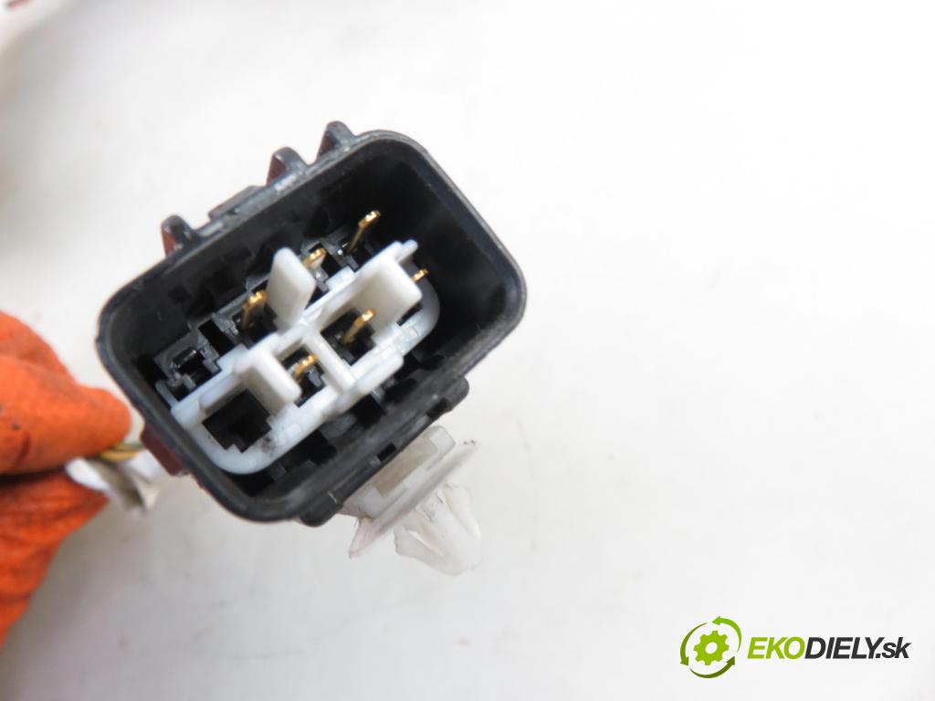 TOYOTA AVENSIS Kombi (_T25_) KOMBI 2003 85,00 2.0 D-4D 116 - 1CD-FTV 1995,00 Potenciometer plynu 8928147010 ; 1983003010 (Pedále)