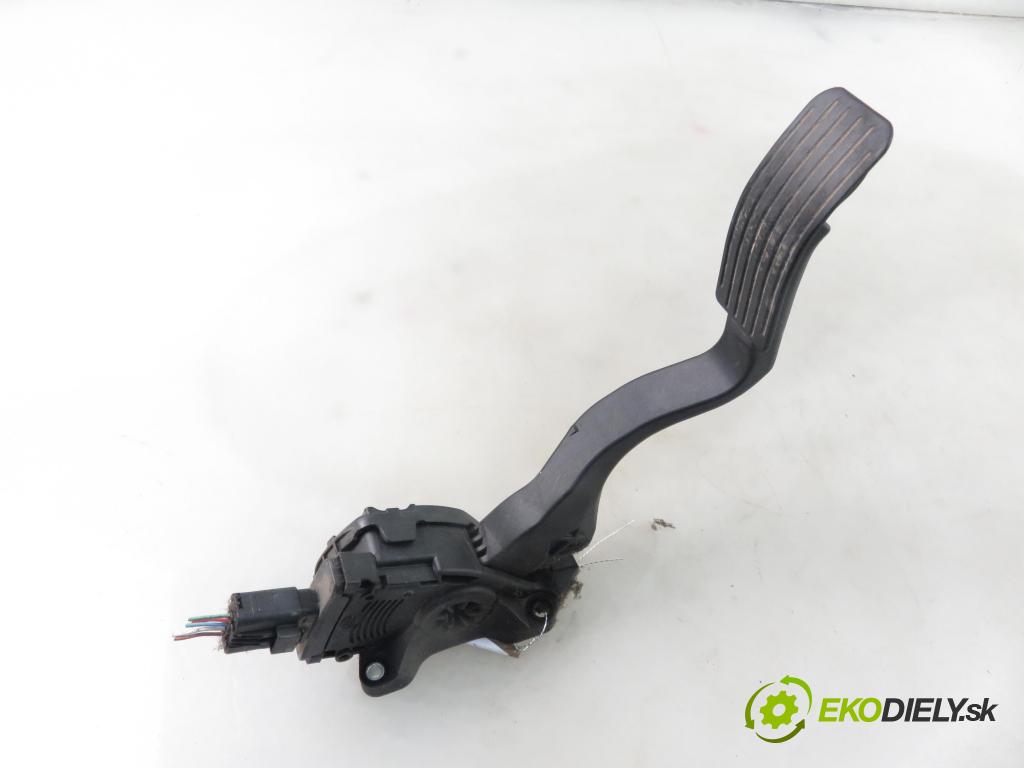 PEUGEOT 308 (4A_, 4C_) HB 2007 80,00 1.6 HDi - 9HZ (DV6TED4) 1560,00 Potenciometer plynu 9681530380 ; 6PV009083 (Pedále)