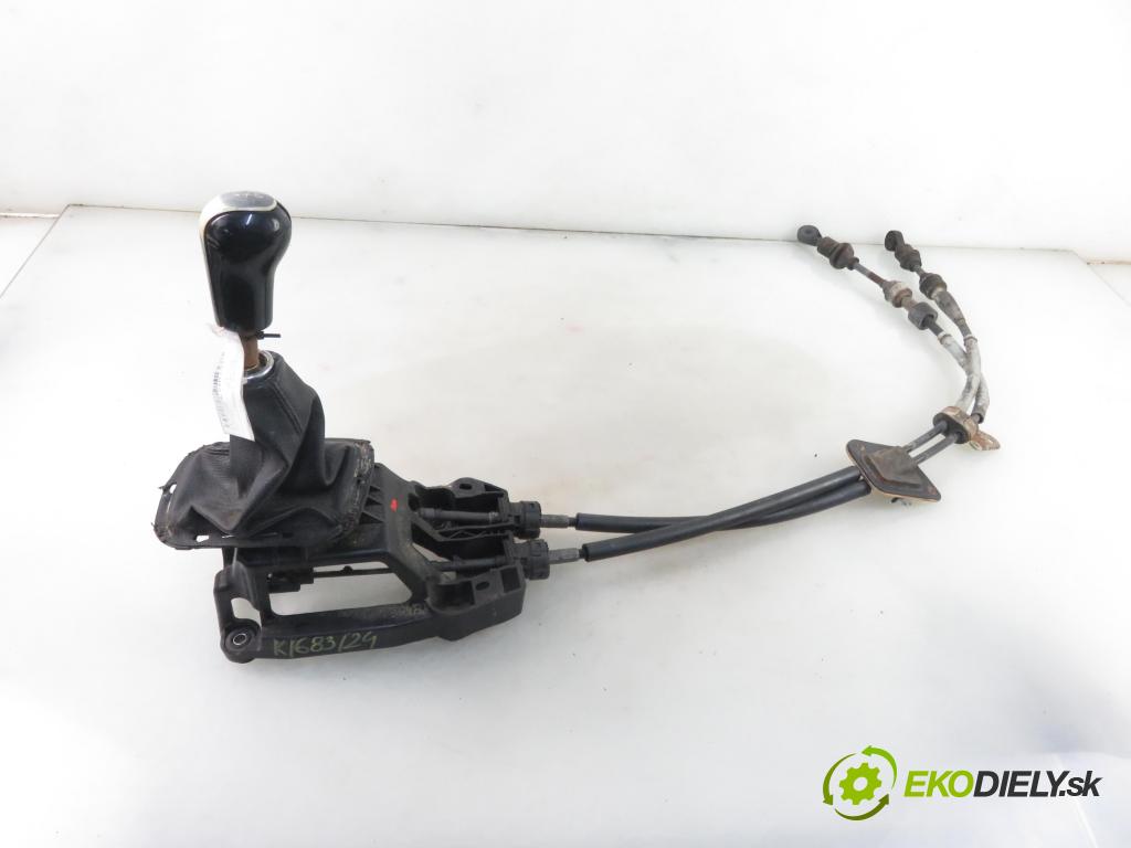 TOYOTA AVENSIS Kombi (_T25_) KOMBI 2003 85,00 2.0 D-4D 116 - 1CD-FTV 1995,00 ZVEDÁK: