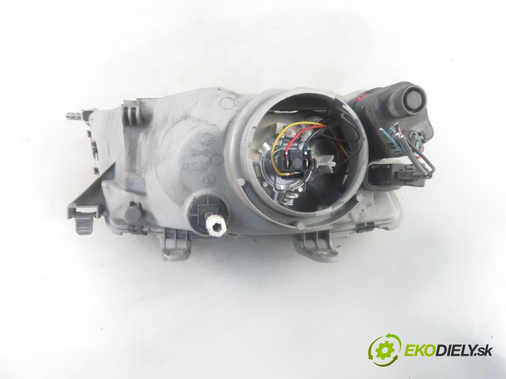 SAAB 9-3 (YS3D) LIFTBACK 2002 92,00 2.2 TiD - D223L 2171,00 Svetlo LP