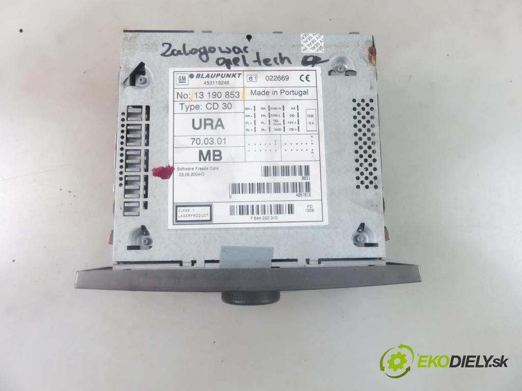 OPEL MERIVA A nadwozie wielkoprzestrzenne (MPV) (X03) MINIVAN 2006 55,00 1.3 CDTI - Z 13 DTJ 1248,00 RADIO CD 13190853