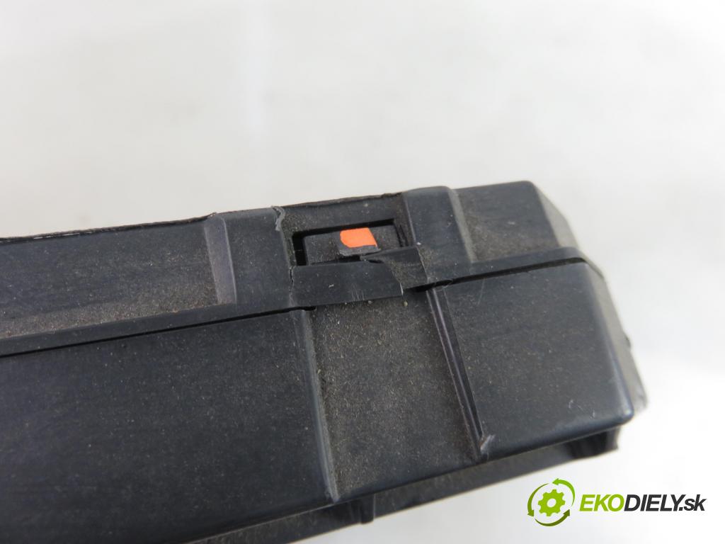 CITROEN XSARA PICASSO (N68) MINIVAN 2007 66,00 1.6 HDi - 9HX (DV6ATED4) 1560,00 MODUL BSI 9657999780 ; S118085220F